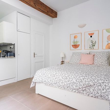 Apart Merryland Paris Chatelet Exterior foto